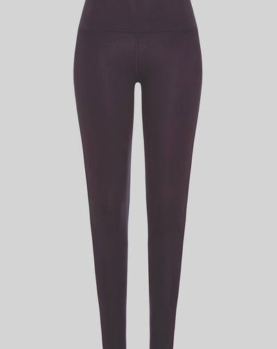 Die Liebe zu schwarzen Leggings